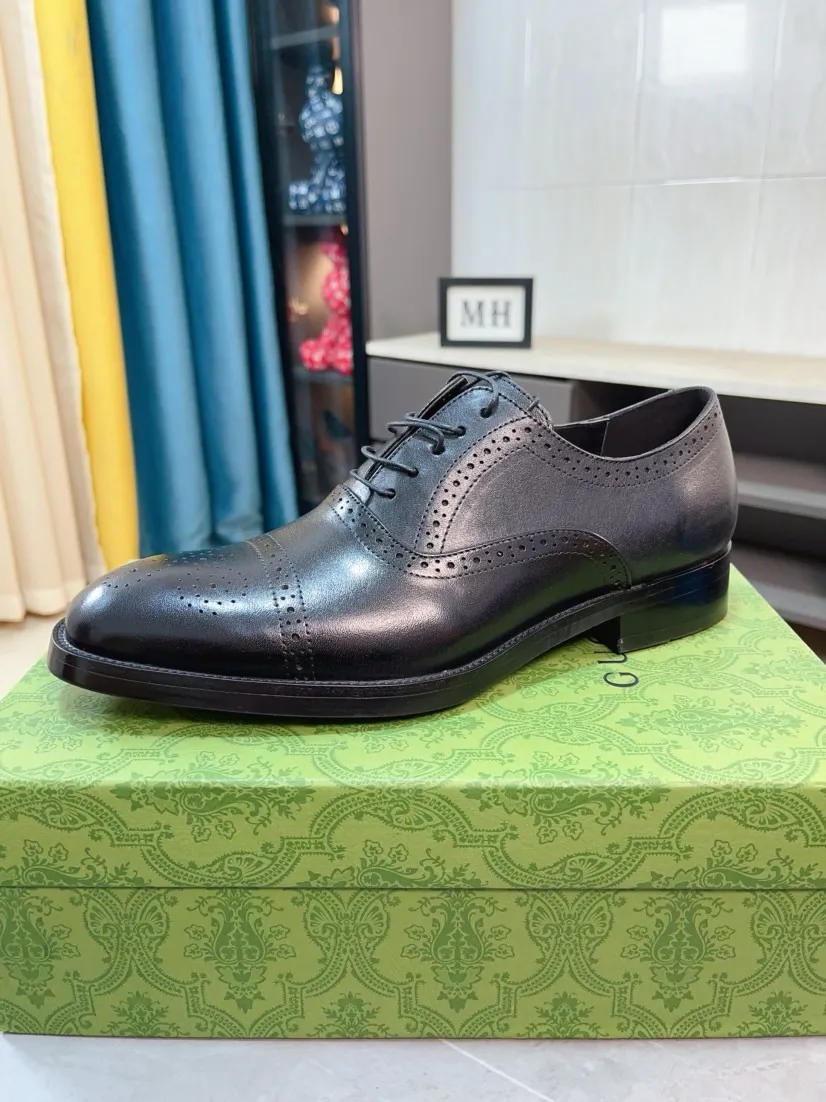 Factory price 500🌹🌹 [GUCCI Gucci] A new style of formal men's leather shoes is coming~ The original quality upper is made of cowhide imported from Italy + soft and delicate leather, comfortable and soft first-layer cowhide lining, rubber wear-resistant outsole, the shoe shape is dignified and domineering, and the luxury charm cannot be concealed! The natural and free nouveau riche leads the trend. Code number: 38-44